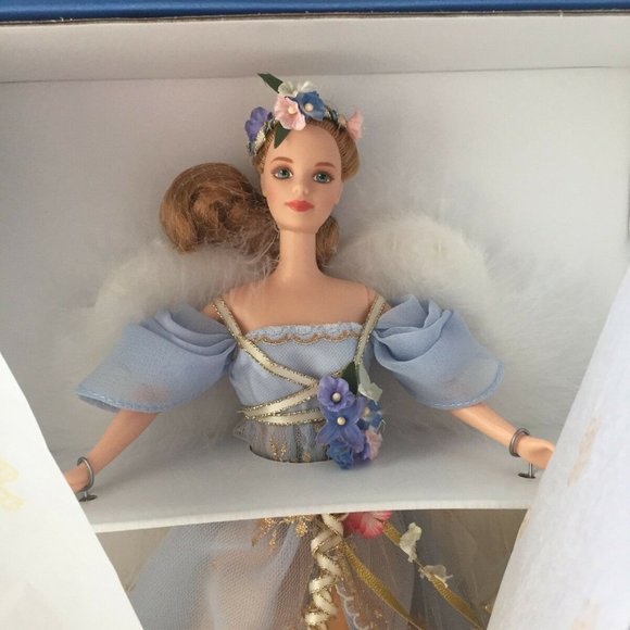 HARPIST ANGEL BARBIE DOLL ANGELS OF MUSIC COLLECTION 1997